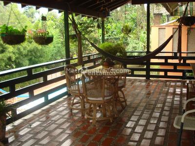 Casa de 3 alcobas en venta en Loma De Las Brujas, Envigado, 1550 m² · foto 13 de 18