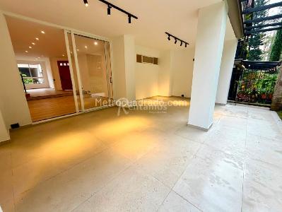 Casa de 3 alcobas en venta en Vizcaya, Medellín, 280 m² · foto 4 de 20