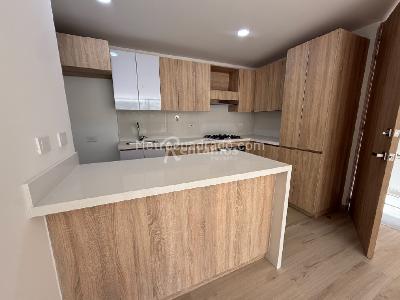 Apartamento de 3 alcobas en venta en Camino Verde, Medellín, 88 m² · foto 5 de 20