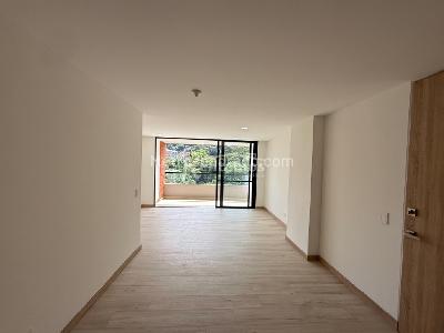Apartamento en venta en Camino Verde, Medellín · foto 2 de 20