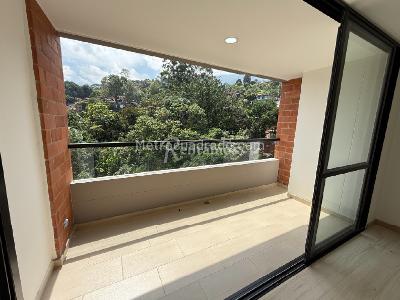 Apartamento en venta en Camino Verde, Medellín · foto 6 de 20