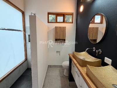 Casa de 2 alcobas en venta en Loma De Las Brujas, Envigado, 200 m² · foto 19 de 20