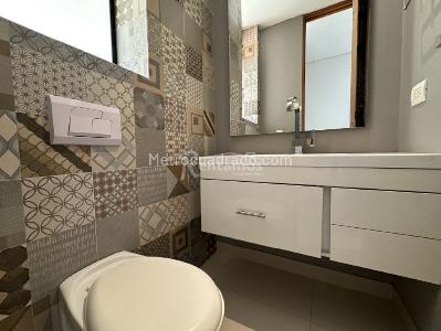 Casa de 3 alcobas en venta en Loma El Atravesado, Envigado, 280 m² · foto 4 de 20