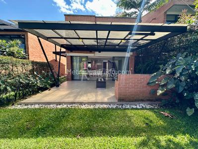 Casa de 3 alcobas en venta en Loma El Atravesado, Envigado, 280 m² · foto 5 de 20