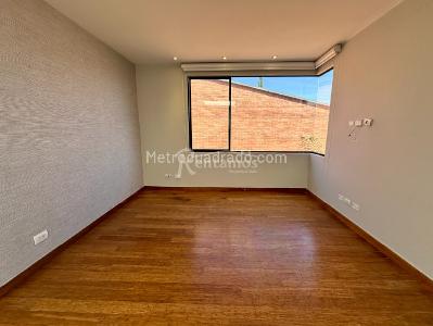 Casa de 3 alcobas en venta en Loma El Atravesado, Envigado, 280 m² · foto 14 de 20