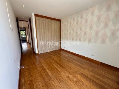 Casa de 3 alcobas en venta en Loma El Atravesado, Envigado, 280 m² · foto 17 de 20