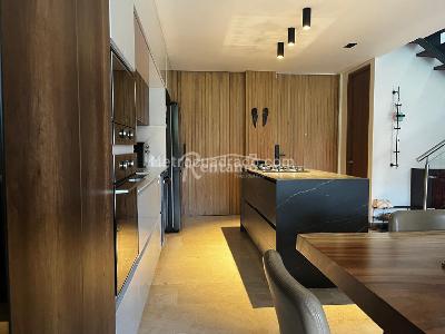 Casa de 3 alcobas en venta en Loma El Atravesado, Envigado, 202 m² · foto 2 de 20