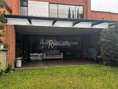 Casa de 3 alcobas en venta en Loma El Atravesado, Envigado, 202 m² · foto 9 de 20