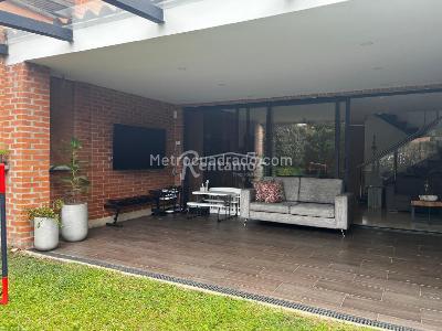 Casa de 3 alcobas en venta en Loma El Atravesado, Envigado, 202 m² · foto 10 de 20
