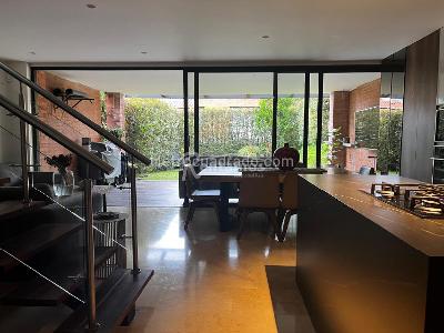 Casa de 3 alcobas en venta en Loma El Atravesado, Envigado, 202 m² · foto 13 de 20