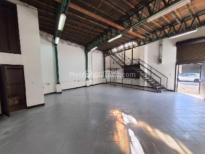 Warehouse for rent in Candelaria, Medellín