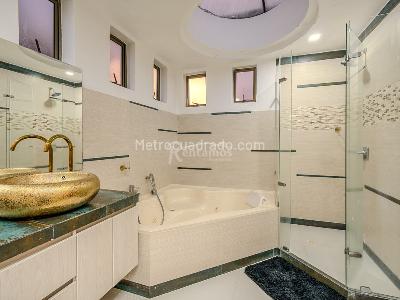 Casa de 4 alcobas en venta en La Doctora, Sabaneta, 500 m² · foto 13 de 20