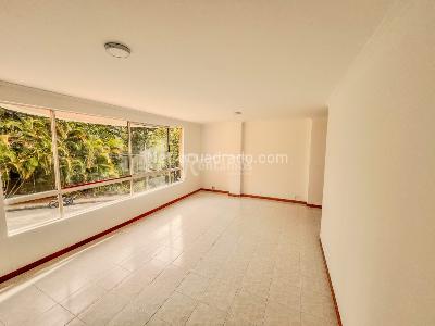 Apartamento de 2 alcobas en arriendo en Los Naranjos, Medellín, 82 m² · foto 4 de 20