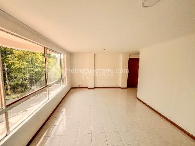 Apartamento de 2 alcobas en arriendo en Los Naranjos, Medellín, 82 m² · foto 5 de 20