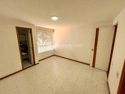 Apartamento de 2 alcobas en arriendo en Los Naranjos, Medellín, 82 m² · foto 10 de 20