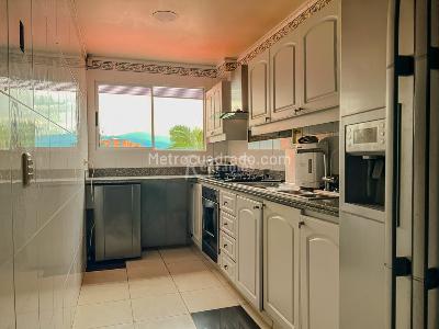 Casa en venta en Loma Del Escobero, Envigado · foto 5 de 20
