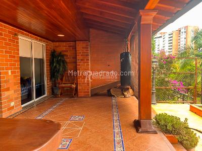 Casa en venta en Loma Del Escobero, Envigado · foto 10 de 20