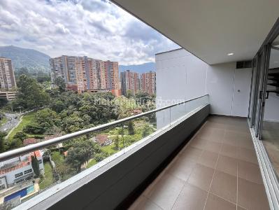 Apartamento de 4 alcobas en arriendo en Loma De Las Brujas, Envigado, 205 m² · foto 2 de 20