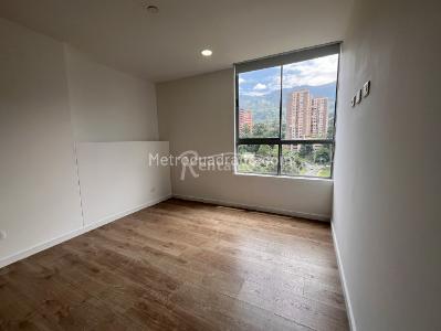 Apartamento de 4 alcobas en arriendo en Loma De Las Brujas, Envigado, 205 m² · foto 4 de 20