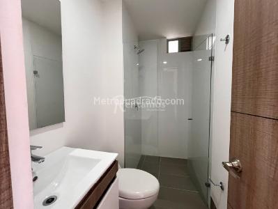 Apartamento de 4 alcobas en arriendo en Loma De Las Brujas, Envigado, 205 m² · foto 5 de 20