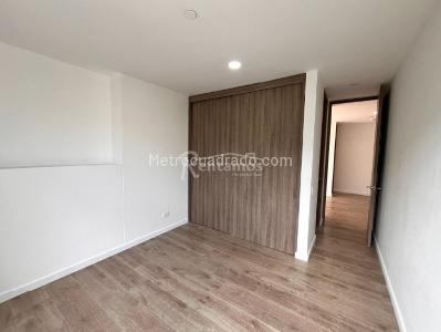 Apartamento de 4 alcobas en arriendo en Loma De Las Brujas, Envigado, 205 m² · foto 18 de 20
