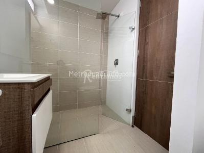 Apartamento de 4 alcobas en arriendo en Loma De Las Brujas, Envigado, 205 m² · foto 20 de 20