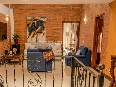 Casa de 3 alcobas en venta en San Jose, Sabaneta, 410 m² · foto 14 de 20
