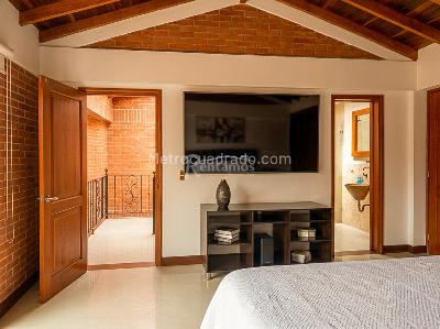 Casa de 3 alcobas en venta en San Jose, Sabaneta, 410 m² · foto 19 de 20