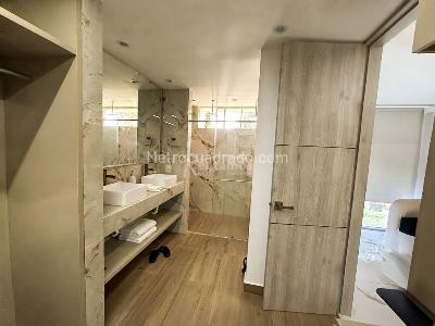 Casa de 3 alcobas en venta en Loma El Atravesado, Envigado, 266 m² · foto 13 de 20