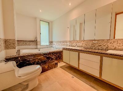Casa de 3 alcobas en arriendo en Loma El Atravesado, Envigado, 337 m² · foto 13 de 20