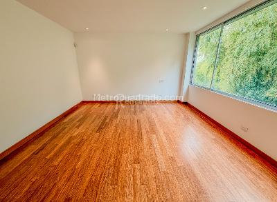 Casa de 3 alcobas en arriendo en Loma El Atravesado, Envigado, 337 m² · foto 17 de 20