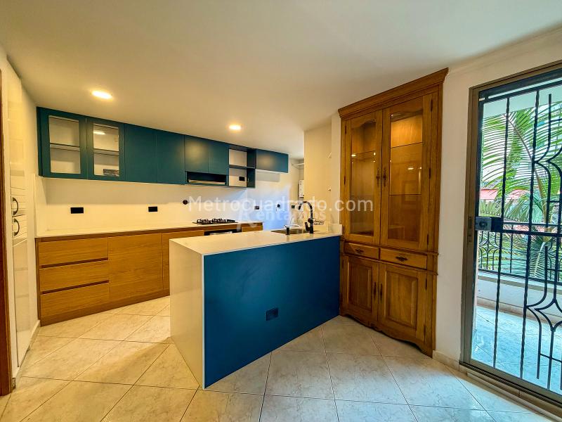 Piso – Envigado, Valle de Aburrá - Vista 2