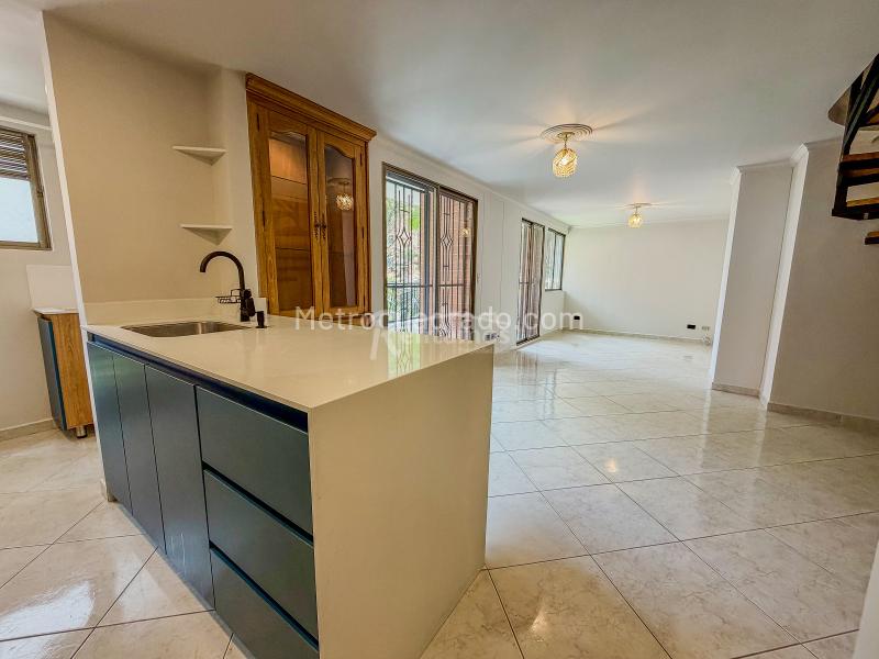 Piso – Envigado, Valle de Aburrá - Vista 3