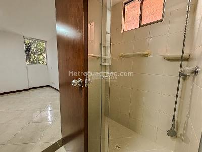 Apartamento de 2 alcobas en venta en La Abadia, Envigado, 70 m² · foto 11 de 20