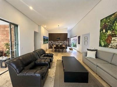 Casa de 3 alcobas en venta en Las Lomitas, Sabaneta, 580 m² · foto 2 de 20