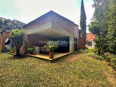 Casa de 3 alcobas en venta en Las Lomitas, Sabaneta, 580 m² · foto 12 de 20