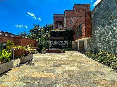 Casa de 3 alcobas en venta en Las Lomitas, Sabaneta, 580 m² · foto 13 de 20