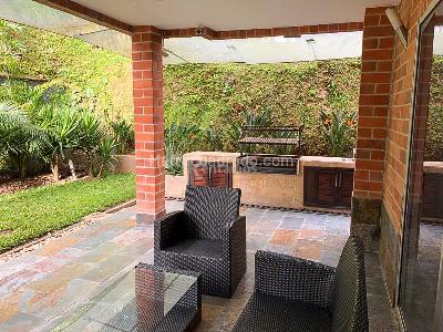 Casa de 4 alcobas en venta en Las Lomitas, Sabaneta, 460 m² · foto 19 de 20
