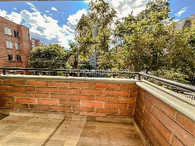 Apartamento de 3 alcobas en venta en Loma Benedictinos, Medellín, 98 m² · foto 4 de 20