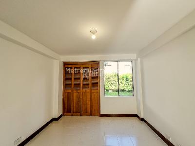 Apartamento de 3 alcobas en venta en Loma Benedictinos, Medellín, 98 m² · foto 14 de 20