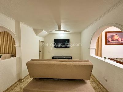 Casa de 5 alcobas en venta en El Dorado, Envigado, 205 m² · foto 3 de 20