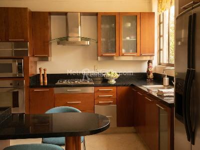 Casa de 3 alcobas en venta en El Poblado, Medellín, 360 m² · foto 5 de 19