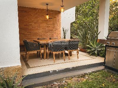 Casa de 3 alcobas en venta en El Poblado, Medellín, 360 m² · foto 13 de 19