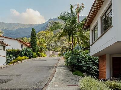 Casa de 3 alcobas en venta en El Poblado, Medellín, 360 m² · foto 19 de 19