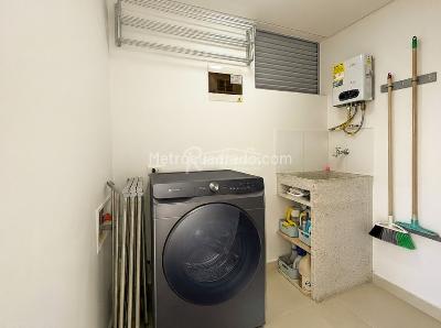 Apartamento de 3 alcobas en venta en Ditaires, Itagüí, 70 m² · foto 7 de 20