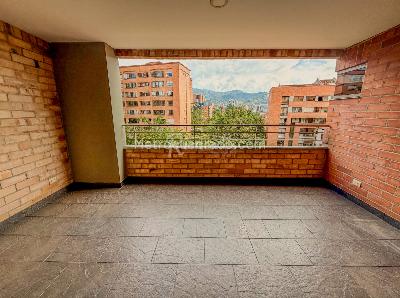 Apartamento en venta en El Campestre, Medellín · foto 2 de 20