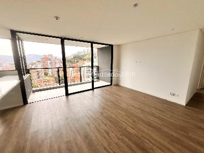 Apartamento en arriendo en Lalinde, Medellín · foto 3 de 20