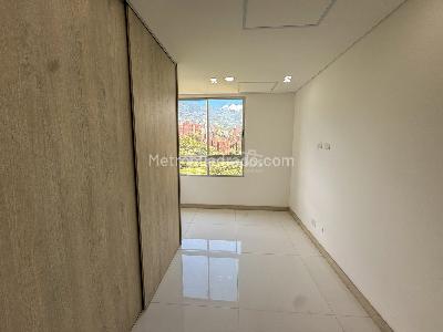 Apartamento de 4 alcobas en venta en Santa Maria De Los Angeles, Medellín · foto 18 de 20
