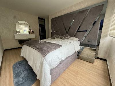 Apartamento en venta en Altos Del Poblado, Medellín · foto 12 de 20