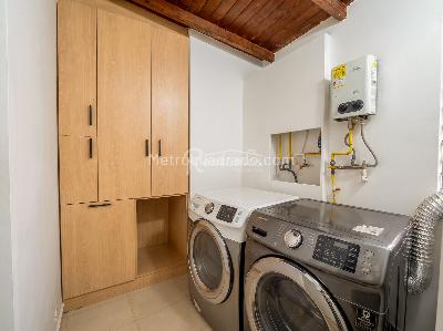 Apartamento de 2 alcobas en venta en Loma De Los Parra, Medellín, 83 m² · foto 4 de 20